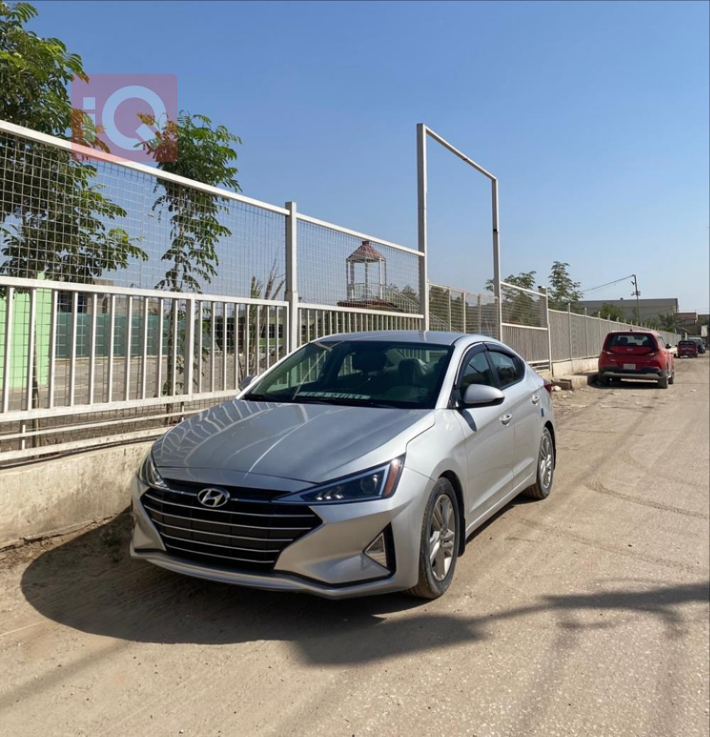 هیوندای ئەلەنترا